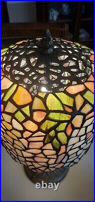 18 Wistaria Tiffany Style Stained Glass Table Lamp Beautiful