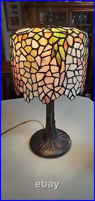 18 Wistaria Tiffany Style Stained Glass Table Lamp Beautiful