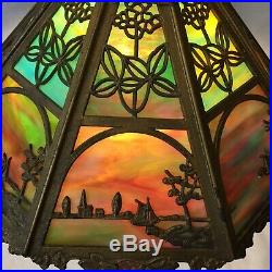 1908-1910 Art Nouveau Bradley & Hubbard Sunset Glass Lake Scene Table Lamp