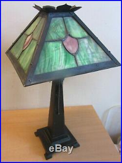 Antique Arts & Crafts Slag Stained glass table lamp Signed R& for repair