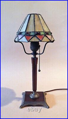 Antique Signed 1920s Stain Glass Bronze/Brass Bakelite Boudoir Small Table Lamp
