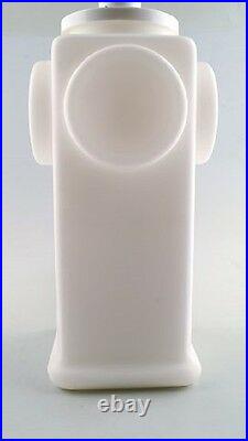 Carlo Moretti An opal white frosted glass table lamp. Italy 1980s