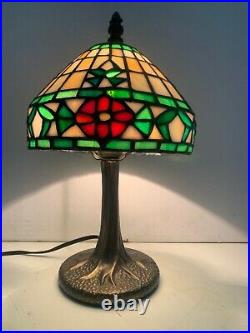 Enjoy Tiffany Style Table Lamp Red Flowers Green Leaf Stained Glass Vintage 12H