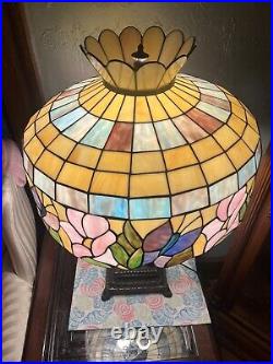 Lily Flower Butterfly Stained Glass Handcrafted Table Lamp Dual Light Base WOW