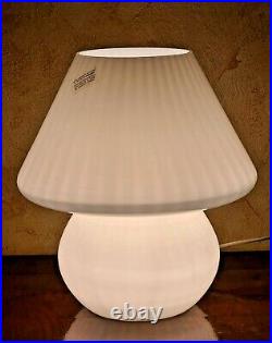 Murano mushroom lamp, white, for table, 70s, Made in Italy
