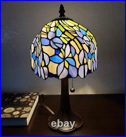 Tiffany Style Accent Stained Glass Table Lamp 15in Tall Violet Flower Motif