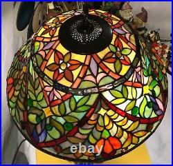 Tiffany Style Stained Glass Lamp Shade And Base Table Lamp