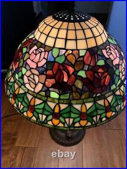 Tiffany Style Stained Glass / Tiffany Table Lamp -Floral Scene