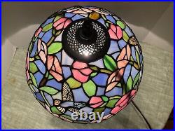 Tiffany Style Table Lamp Stained Glass humming bird theme. NICE