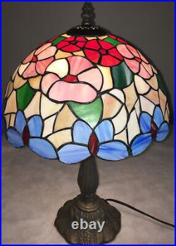 VNTG Stained Glass Colorful Flowers Tiffany Style Table Light Accent Lamp 18 H