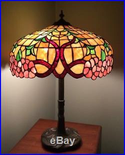 Victorian Leaded Stained Glass Table Lamp