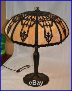 Vintage Eight Panel Bent Slag Glass Table Lamp