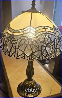 WERFACTORY Tiffany Lamp White Bent Stained Glass Crystal Table Lamp Bedside Desk