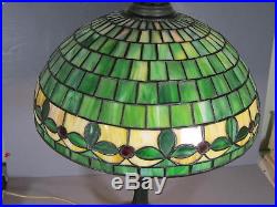 Wilkinson Leaded Glass Lamp with Arts & Crafts Design / Tiffany Handel Era